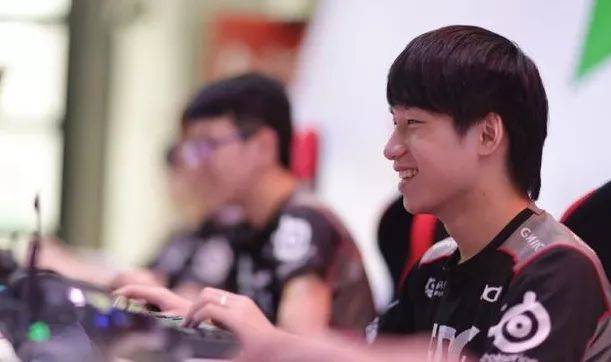 中场的转会 中场的转会