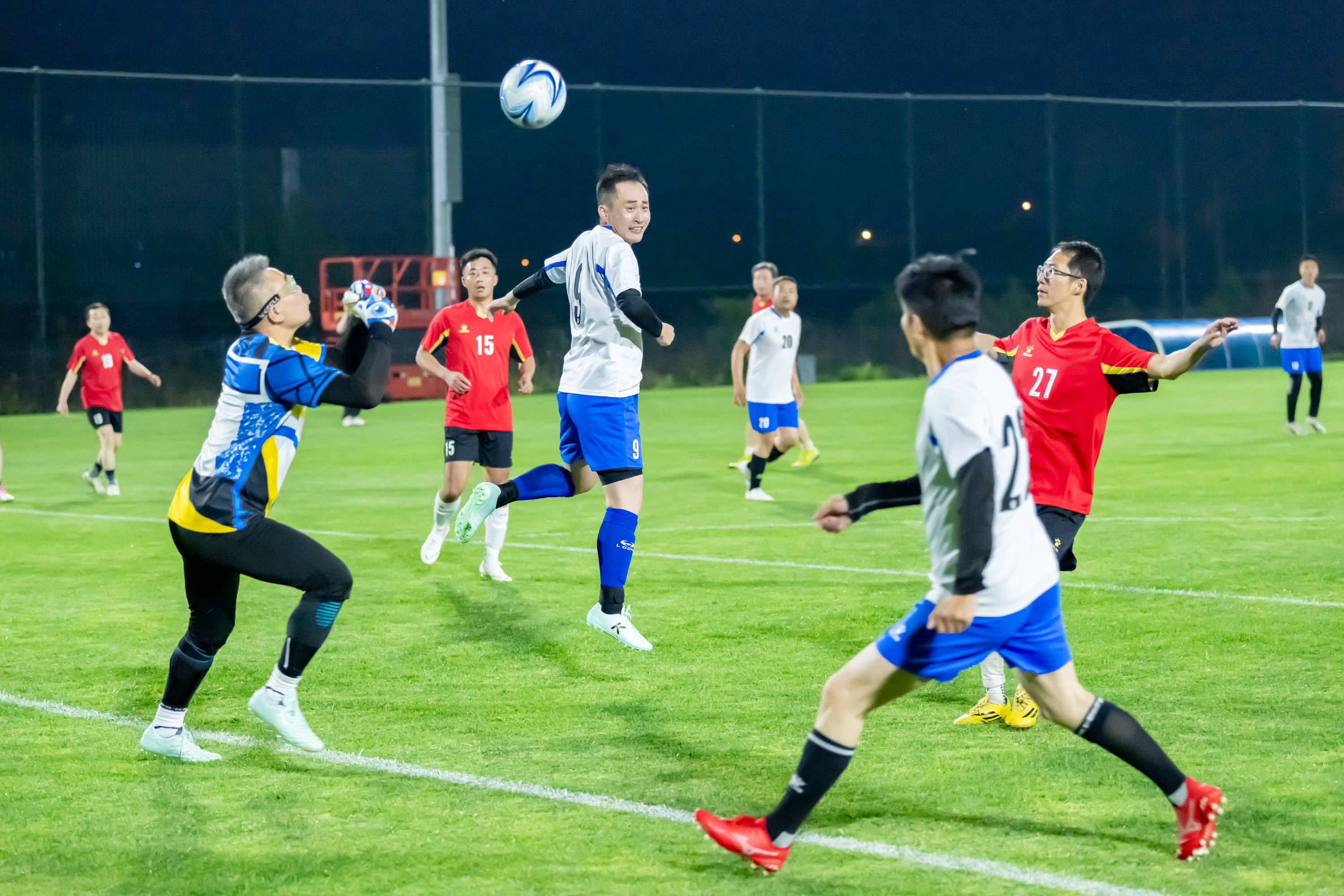 都属于自我 都属于自我